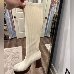 Circus NY by Sam Edelman, Platform, form fitting boot. Size 6.5